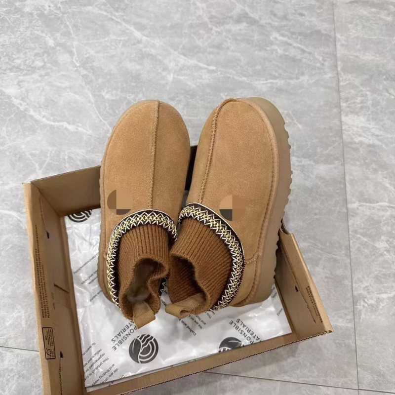 Sieviešu ziemas zābaki no aitādas ar integrētu vilnas oderi, EVA zole, zemais potītes augstums, etnisks raksts