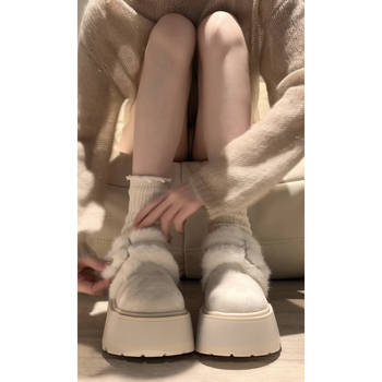 Női fleece-es hócsizma, vastag talppal, csúszásmentes kivitel, Velcro-zárás, gumi talp (felső rész: mesterséges PU; belső/talpbetét: rövid plüss)