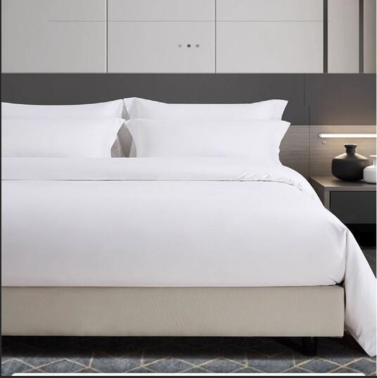 Pagalvėlės užvalkalas, 100% medvilnė, satino audinys, 60 siūlų, reaktyvinis dažymas, šiuolaikiškas minimalistinis stilius