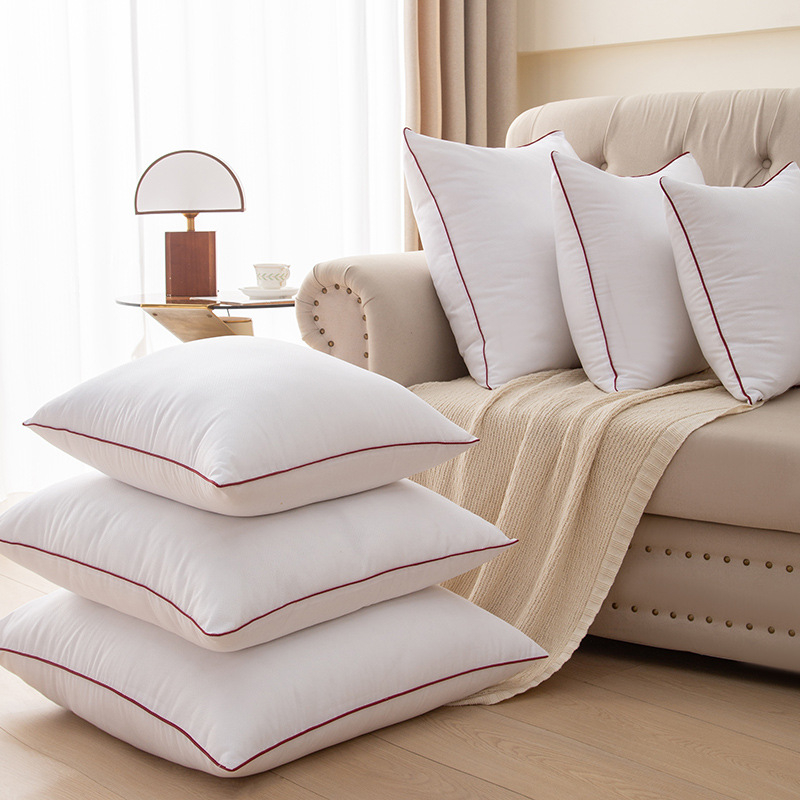 Sofos pagalvės šerdis – aukštos elastingumo šerdis, poliesterio pluošto užpildas, vienspalvis raštas, siuvimas su splicing, šiuolaikinis minimalistinis stilius, pritaikymas