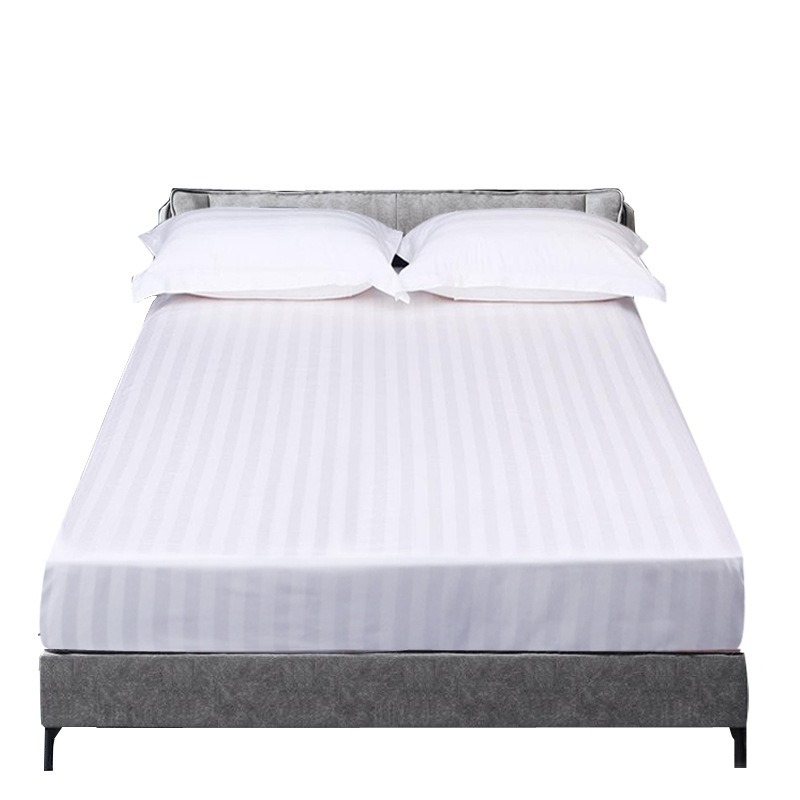 Hotel gumis lepedő – satin szövésű poliészter, csíkos minta, reaktív színezés