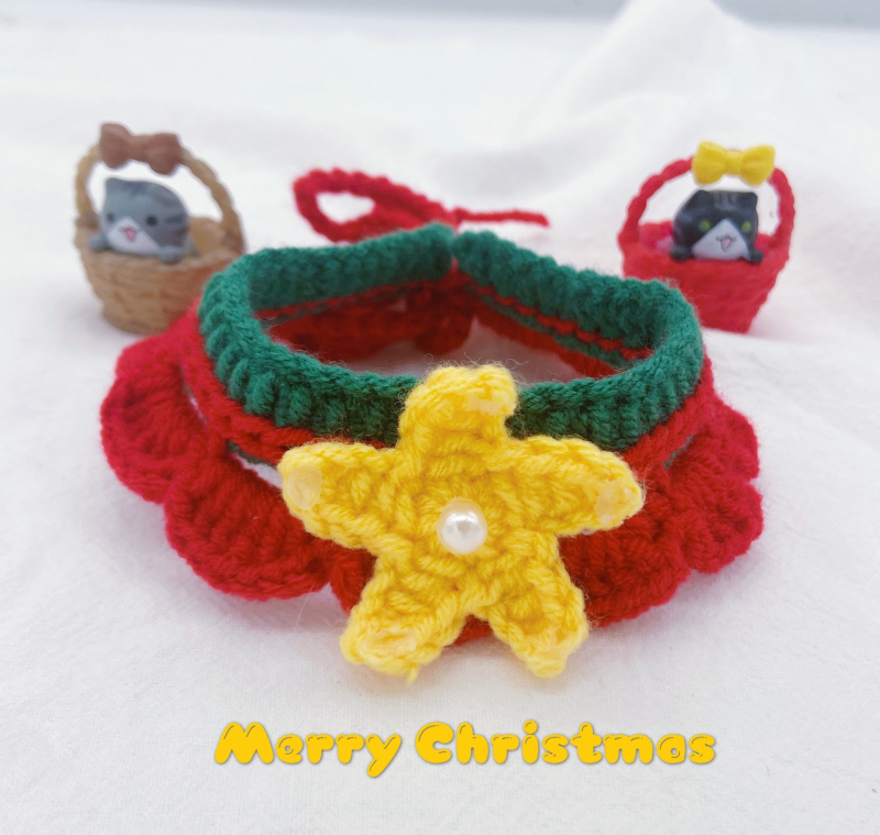 Kalėdinis megztas kaklo šalikas gyvūnams - spalvų blokų raštas, vilna, tinka katėms ir šunims, žiemai, mielas stilius