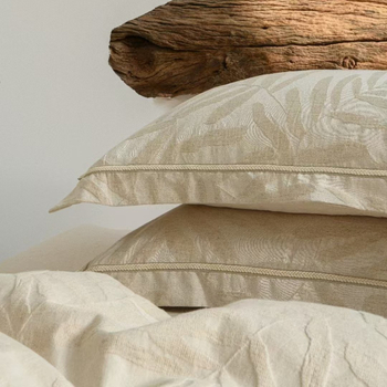 Keturių dalių patalynės komplektas su prancūziška nėrinių, medvilnės-linų, Jacquard audinys, reaktyvus dažymas, 500-800 g, A klasės motinai ir kūdikiui