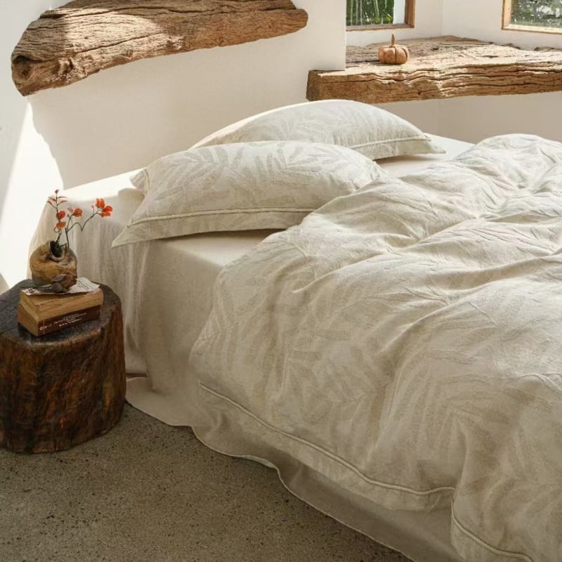 Keturių dalių patalynės komplektas su prancūziška nėrinių, medvilnės-linų, Jacquard audinys, reaktyvus dažymas, 500-800 g, A klasės motinai ir kūdikiui