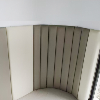 Стенно подпомагане за детска градина - мек предпазен възглавник за стена с кожено-пянено ядро и долна плоча, модерен минималистичен стил, едноцветен, по поръчка