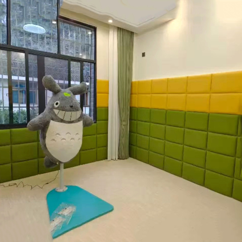 Óvoda és Taekwondo edzőterem falvédő párnázott panelek, ütközésvédő puha falpanelek, bőr + szivacs + alaplemez, modern minimalista stílus, testreszabható, egyszínű mintázat