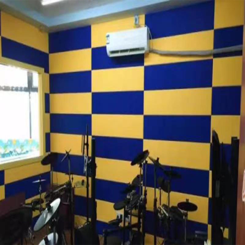 Textil puha panelek akusztikus falakhoz – modern, letisztult stílus, egyszínű mintázat; háttérpanelek mozihoz, zongora szobához, hangstúdióhoz, tornateremhez és multifunkcionális csarnokokhoz