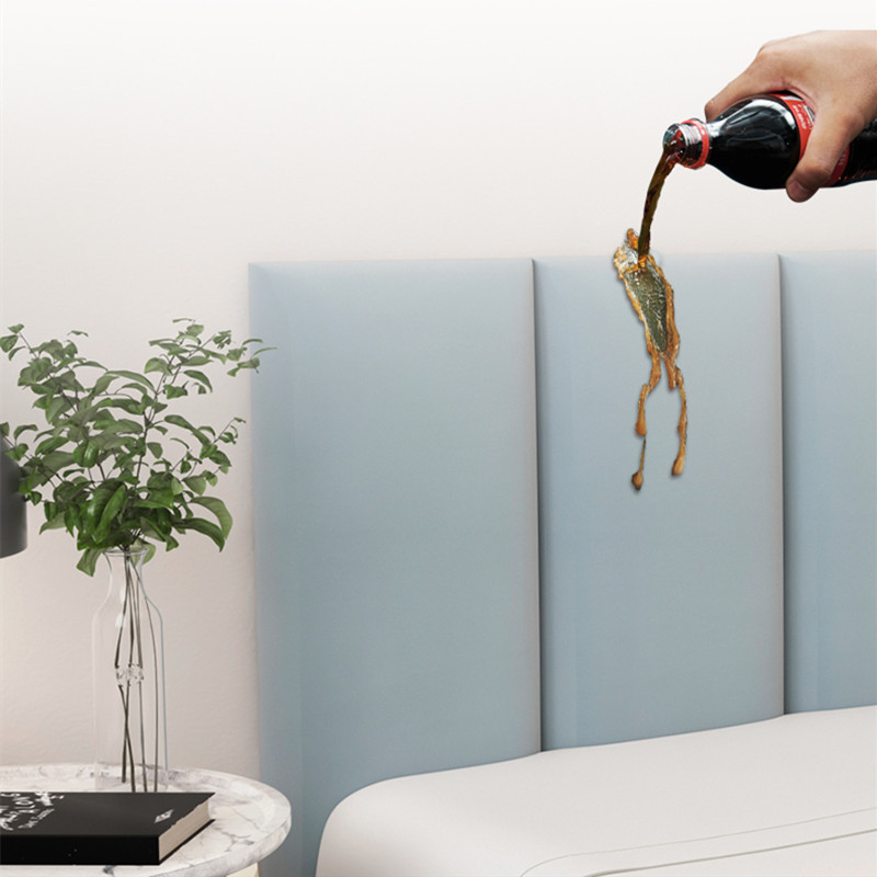 Gyerek Taekwondo terem falvédő – panel háttér oszlop öntapadós élével; anyag PU bőr + hab; stílus: modern minimalizmus; egyszínű; tér: óvoda, terem