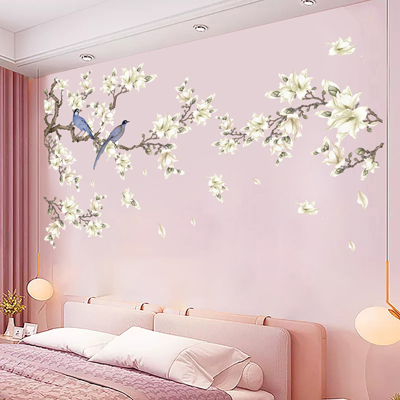 Dekoratyvinė sienų lipdukas – magnolijų medis su gėlėmis ir paukščiais, du gabalai, PVC, šiaurietiško plokščiojo stiliaus, svetainė, miegamasis, balkonas ir komercinės patalpos