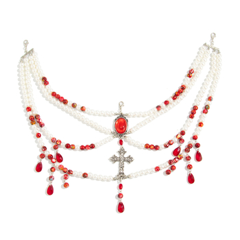 Deréklánc műgyönggyel, ötvözet és akril gyémántokkal, goth stílus, több övcsat, 2025 ősz kiadás