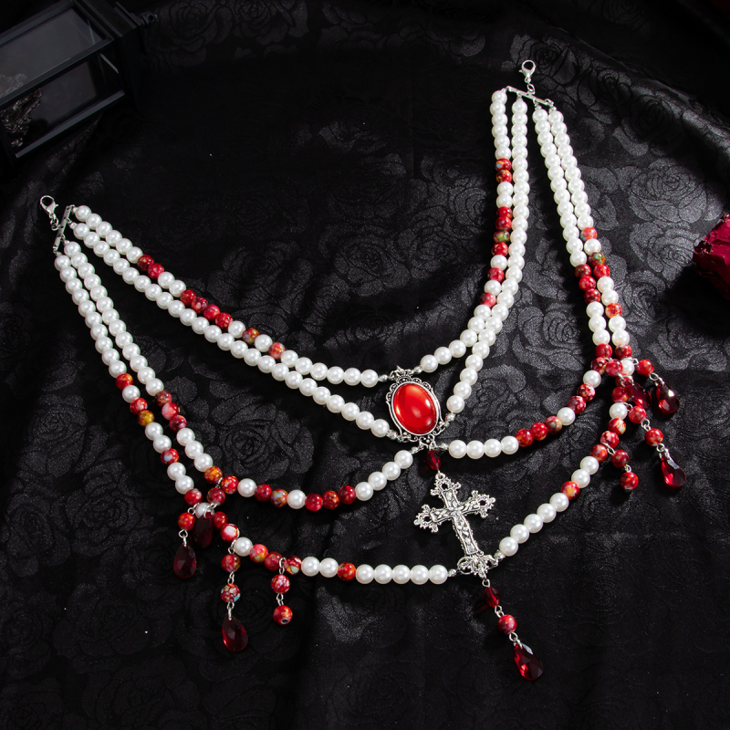 Deréklánc műgyönggyel, ötvözet és akril gyémántokkal, goth stílus, több övcsat, 2025 ősz kiadás