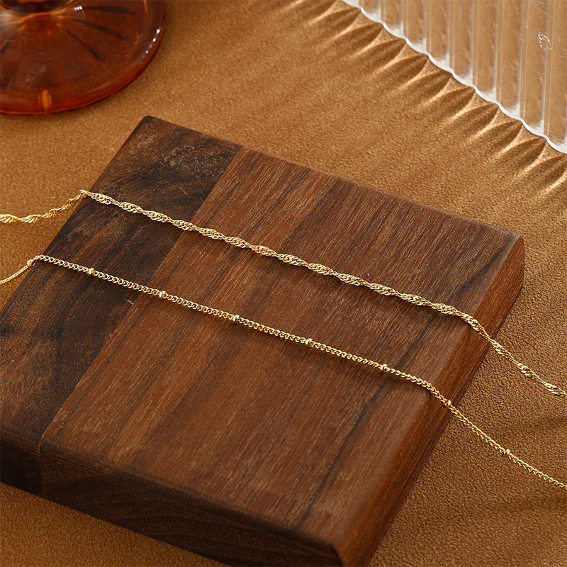 Fém derékszíj lánc átlátszó dupla dizájnnal, hossz 60–80 cm, szélesség 0,2 cm, egy övcsat, fiatal nőknek