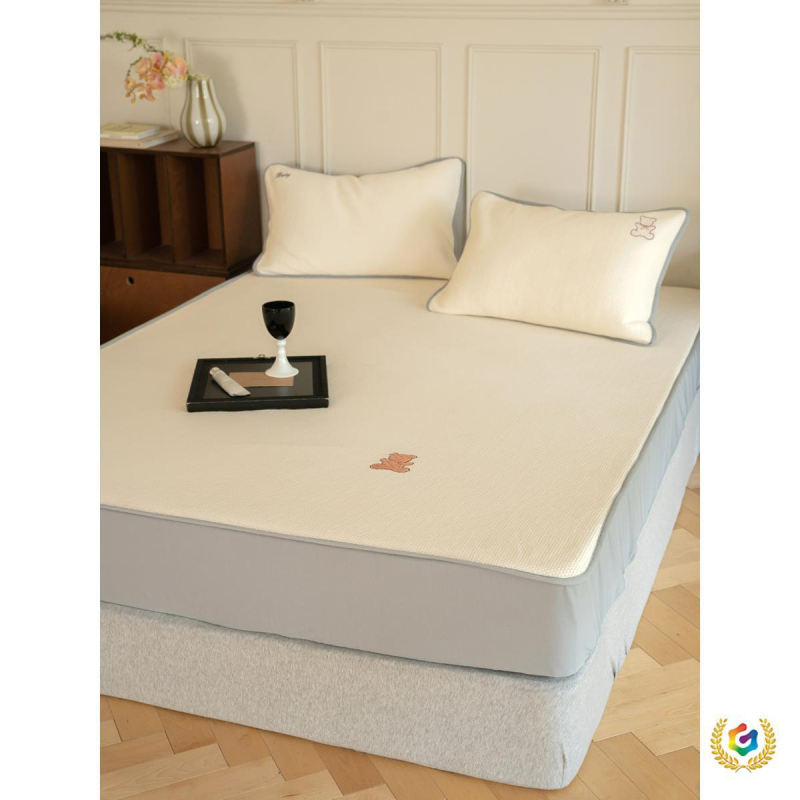 Triju daļu atdzesējošs Bean Mat komplekts no viskozes ar ledus zīda pārklājumu, Jacquard audums, salokāms mīksts mats, izšūta dvieļa ar karikatūru motīvu