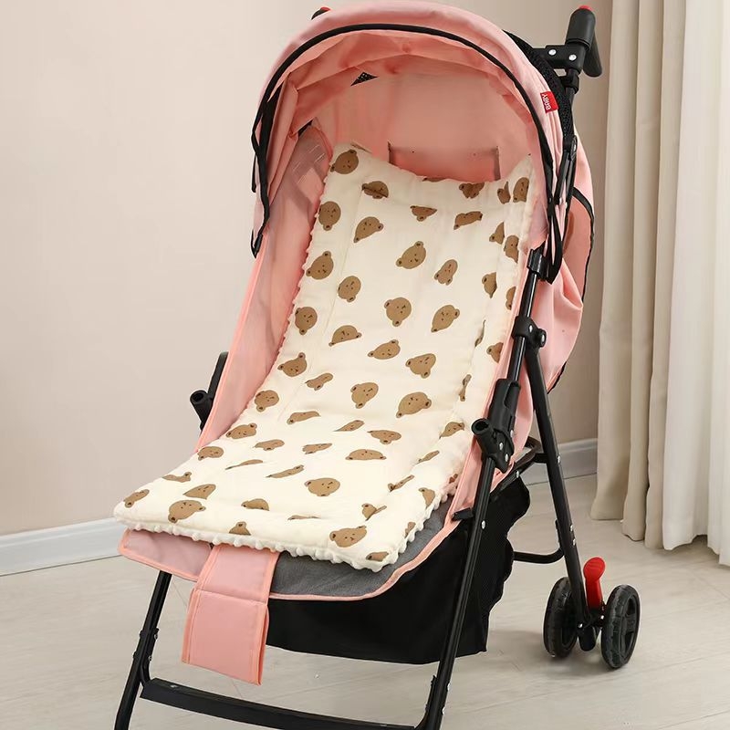 Vežimėlio čiužinys kūdikiams – 100% medvilnės audinys, poliesterio užpildas, ketverių sezonų universalus dizainas, animacinio stiliaus