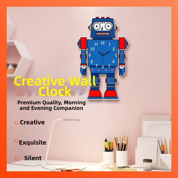 Ceas de perete; stil desen animat; față analogă cu cifre; carcasă din lemn; mișcare cuarț (alimentat cu baterie)