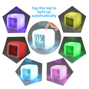 Youmi ceas deșteptător pătrat, silențios, afișaj LED, alimentare cu baterie, mecanism electronic Pearl, cu afișaj pe o singură față, grosime 10 mm (afișaj LED; alimentare cu baterie; mecanism electronic Pearl; singură față; grosime 10 mm)