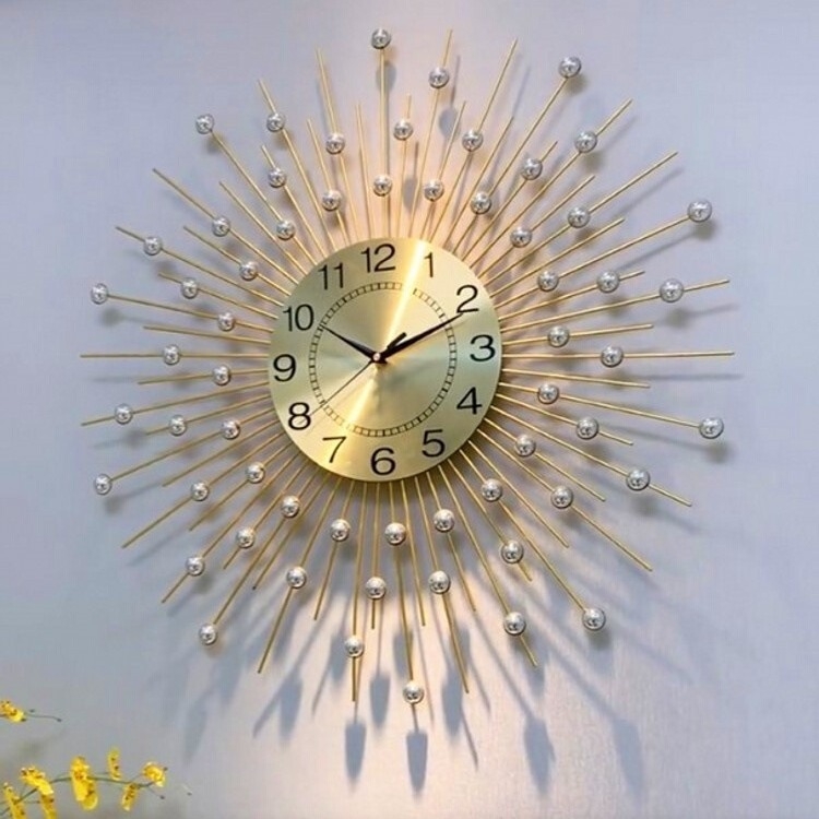 Ceas de perete, decor cu stele, mecanism analog cuarț, carcasă rotundă din metal, cadran din aluminiu, alimentare cu baterie