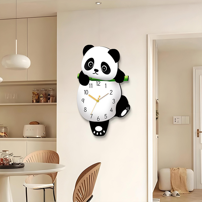 Slatki zidni sat s panda motivom, tih kvarcni mehanizam, montaža bez bušenja