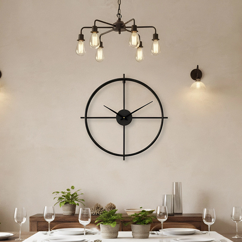 Odik falióra, Spanyol minimál művészet, csendes mozgás, kör alakú fém számlap és ház, elemmel működik, mutató és LED kijelző