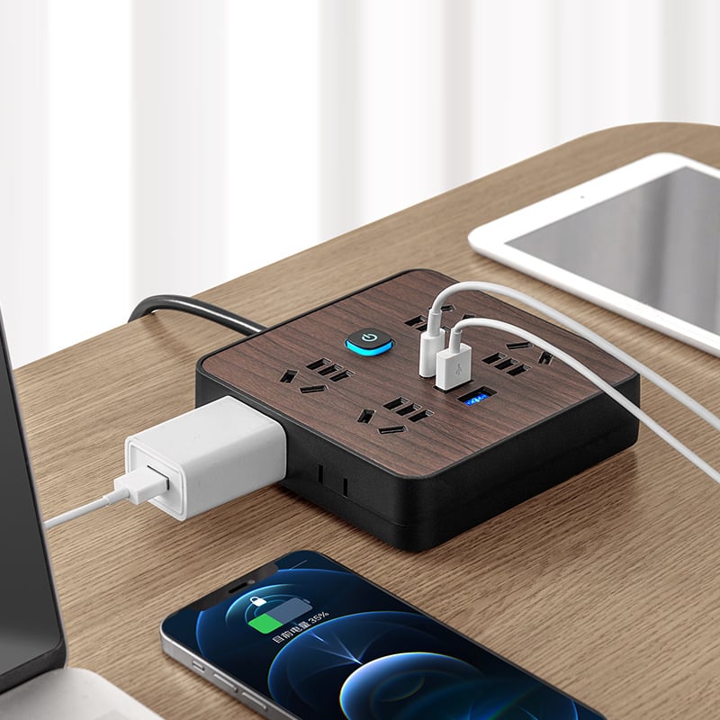 Fa textúrájú otthoni használatra szolgáló többaljzat oldalsó dugóval, 10A, 100–250V, ABS ház, réz vezetők, 3C tanúsítvány