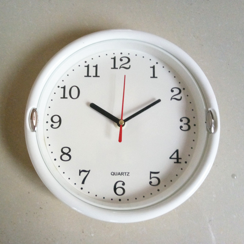 23 cm okrugli zidni sat s kvarcnim mehanizmom