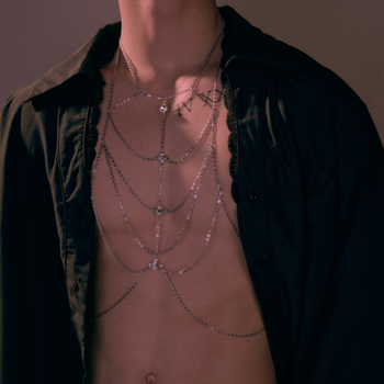 Muški prsni lanac od legure, s pozlaćenim umjetnim kamenjem, elektroplatiranje — Jita jewelry