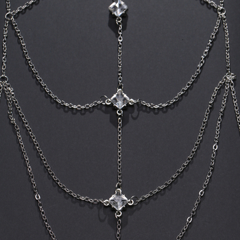 Muški prsni lanac od legure, s pozlaćenim umjetnim kamenjem, elektroplatiranje — Jita jewelry