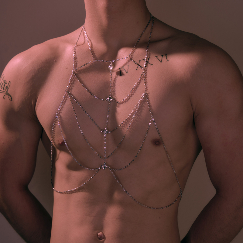 Muški prsni lanac od legure, s pozlaćenim umjetnim kamenjem, elektroplatiranje — Jita jewelry