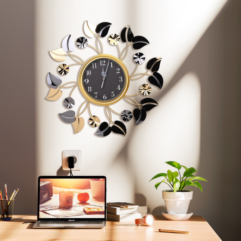 Nerezové nástenné hodiny pre obývaciu izbu, moderný umelecký dizajn; kovové puzdro, kovová ciferník, sklenené zrkadlo
