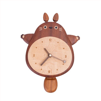 Nástenné hodiny s elektronickým pohybom JK007, batériové napájanie, drevené telo a ciferník, hrúbka 18 mm
