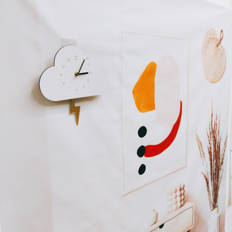 Nástenné hodiny s dreveným tvarom oblaku, nordický štýl, plynulý chod, na batérie, drevený ciferník a akrylové sklo