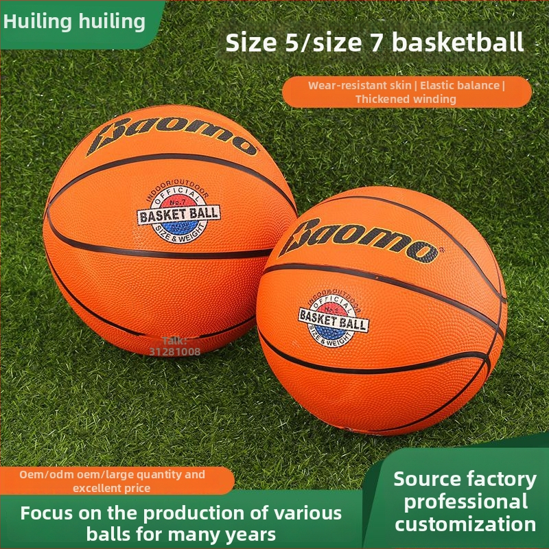 Gumijas basketbola bumba ar drukātu logotipu, bez personalizācijas; piemērota iekštelpu un āra lietošanai; piemērota basketbolam, futbolam un volejbolam