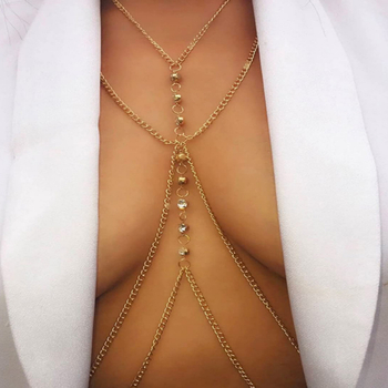 Metallist üheosaline keha kett – kampsuni stiil, kevad 2025