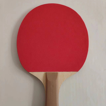 Raketa za stolni tenis za trening — izdržljiva i prijenosna za kućnu upotrebu; ploča baze: topola; guma: reverzno ljepilo; tip udarca: horizontalan; obrada i prilagođavanje; ispisan logotip