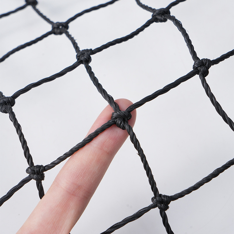 Tennisivõrk kõrge kvaliteediga — võistlusstandardi, kaasaskantav ja eemaldatav polüetüleenvõrk; Materjal: Polüetüleen; Kaal: 3–6,5 kg; Standardne mudel; Sobib tennisemänguks ja badmintonile.