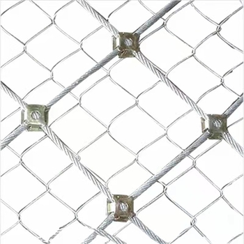 Aktiivne kaljunuki kaitsev võrk mägedes kivimurdevate vastu; terastraadid, paindlik disain, sobib teede kasutamiseks