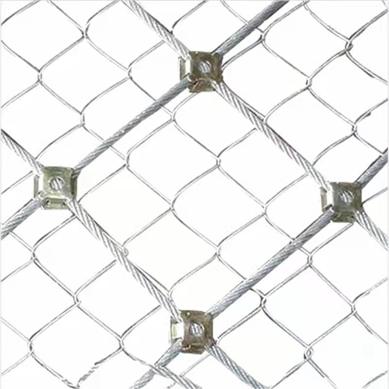 Aktiivne kaljunuki kaitsev võrk mägedes kivimurdevate vastu; terastraadid, paindlik disain, sobib teede kasutamiseks