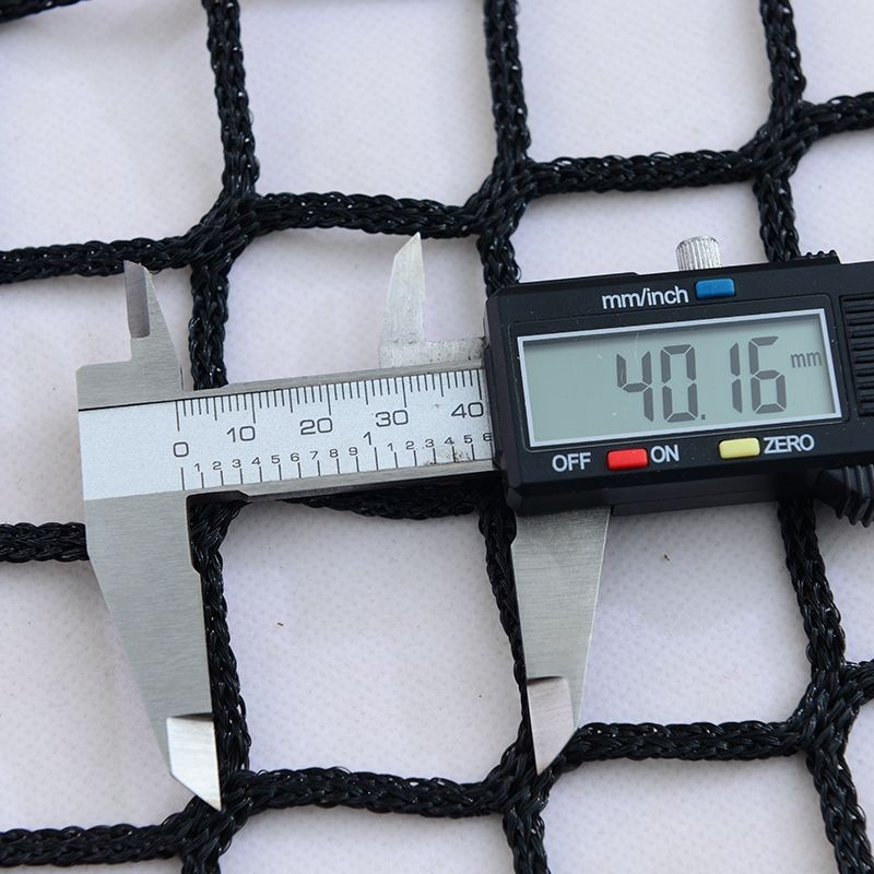 Xinhaunuo Tennise võrgu komplekt – kokkupandav kaasaskantav võrgustik treeningutele ja võistlustele; materjalid: PE/Polüpropüleen/Polüester; kaal: 4–4,5 kg; päritolu: Shandong; sobib tenisile ja badmintonile.