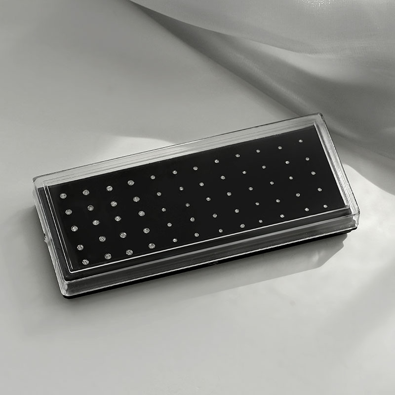 Orrpiercing rozsdamentes acélból gyémánt bevonattal, geometriai stílus, uniszex