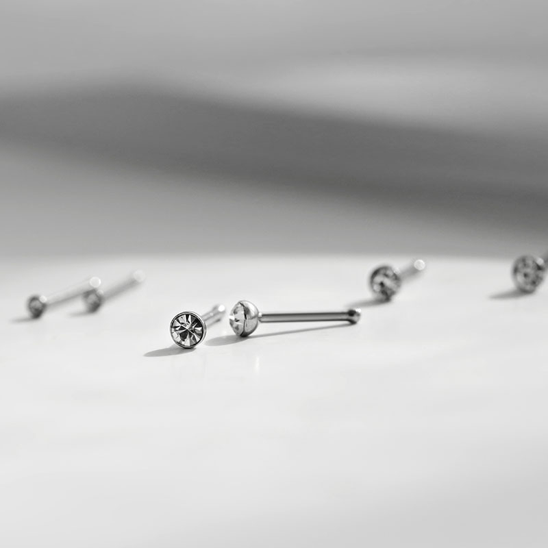 Orrpiercing rozsdamentes acélból gyémánt bevonattal, geometriai stílus, uniszex