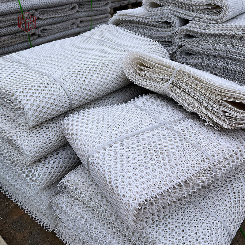 Stogo latakų apsauginė tinklas su lapų apsauga ir atsparumu senėjimui — plokščias plastikinis tinklas