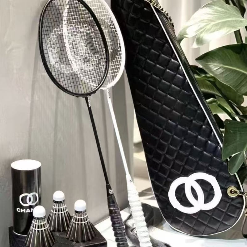 Комплект за бадминтон с чанта за ракети и перце за бадминтон – 3 ракети, карбонова рамка, нейлонови струни