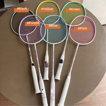 Бадминтон ракета — алуминиево-карбонова композитна рамка, тегло 75–79 g, захват G4, Nylon струни, прав вал
