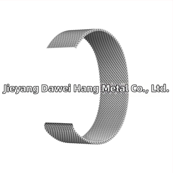 Metalo apyrankė Apple Watch su magnetiniu užsegimu, svoris 35 g, išleista 2022 m.