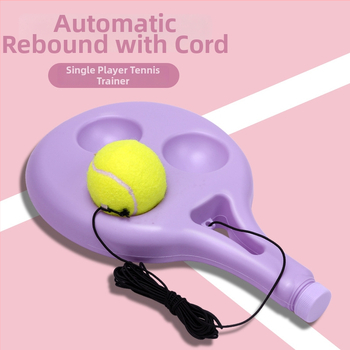 Naili teniso treneris su elastine virve – vieno žaidėjo treniruotė