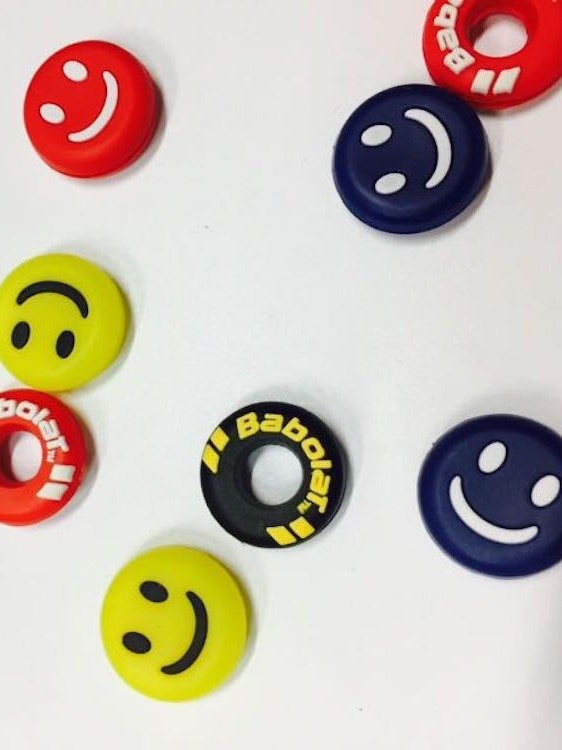 Šoko absorbcijos įrenginys teniso ir squash raketėms – suasmenintas dizainas, mielas šypsenos dizainas, bekvapė silikono medžiaga, įmontuota konstrukcija