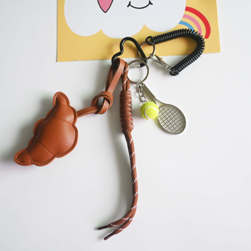 Кожена подвеска за чанта от Yuyu – пасторален стил, аксесоари за багаж, животински мотив, полу ръчна обработка, пролет 2025 г.