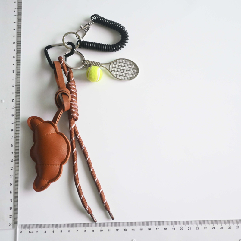 Кожена подвеска за чанта от Yuyu – пасторален стил, аксесоари за багаж, животински мотив, полу ръчна обработка, пролет 2025 г.