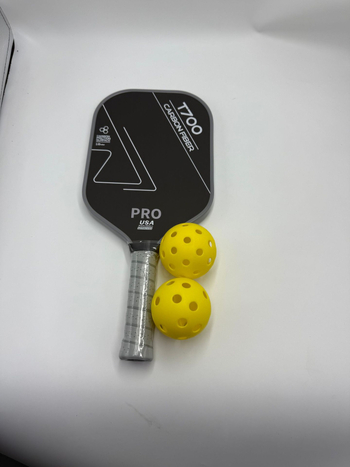 Pickleball nūja – oglekļa šķiedra, Zīmols: Three-person New Materials, Svars: pielāgota