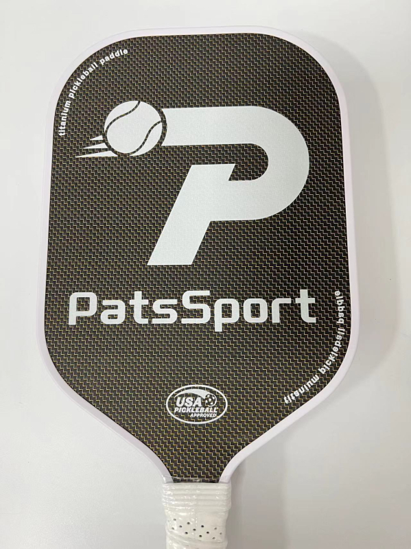 Пикълбол падъл от карбонови влакна с повърхност от златна тел, горещо пресована конструкция, PP куха сърцевина, тегло 230 g